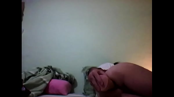 Treinando o cu, pra receber todos vocês.