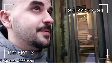 Download Video - A normal dayweek going for dick