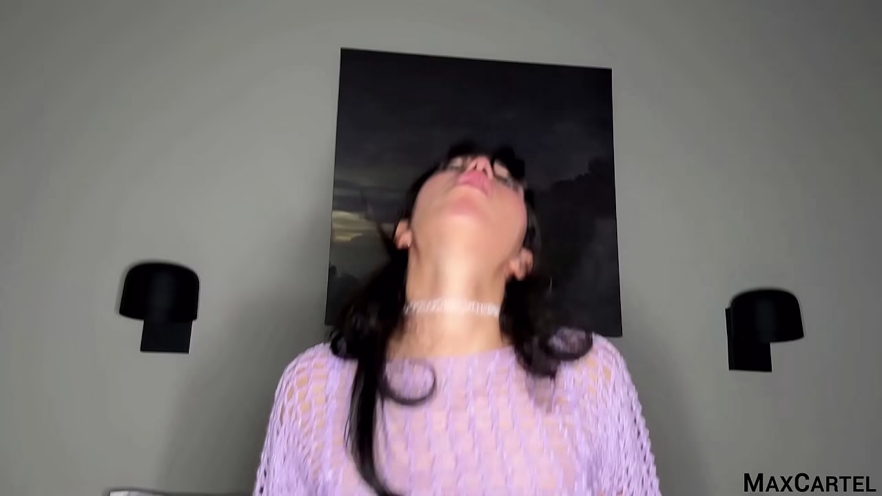 Petite amateur Cindy in POV