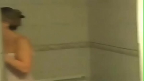 Dominant female wants her pussy licked