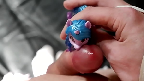 Download Video - &lbrack;EroNekoKun&rsqb; - MLP Izzy Moonbow fun with my Cock for Cum