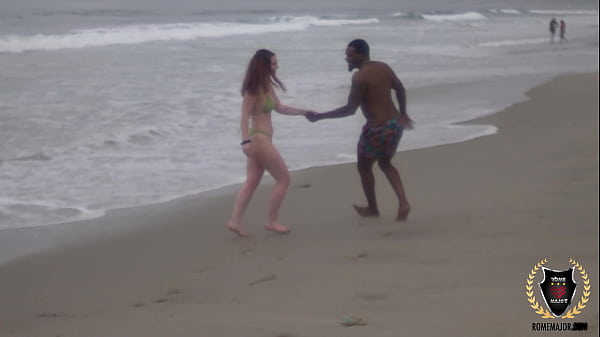 Thick Cock Rome Major Fucks Beautiful Jayla Quinn Under The Pier!