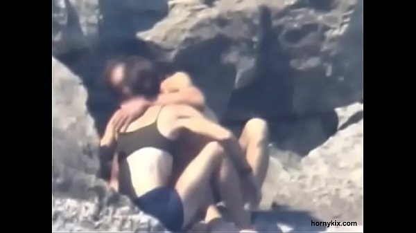 Download Video - Voyeur Hidden Cam on the Beach