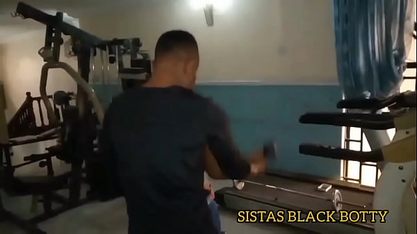 Big ass stepmom needs to cum after the gym