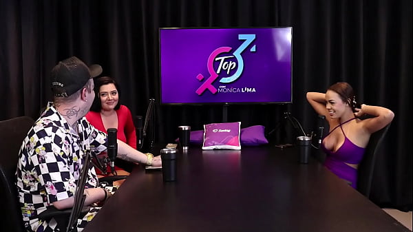 Download Video - Duas gostosas se beijam e depois tem a buceta chupada ficando molhadinha - Alice Vasconcelos &lpar;SHEER&sol;RED&rpar;