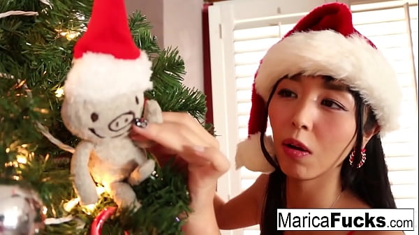 Japanese Christmas style celebration with Marica Hase's solo