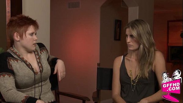 Sensual lesbains 0940