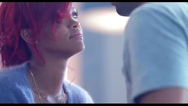Rihanna - What's My Name ft. Drake