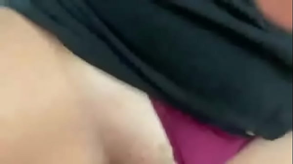 Download Video - Es viernes y para empezar el d&iacute;a mi Papi me meti&oacute; la berga