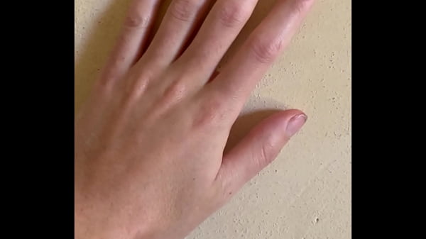 thumb malik hand