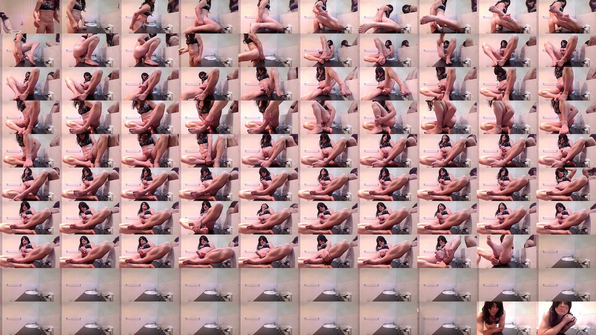 CD Fucks Large Dildo and cums on her Foot 预览图