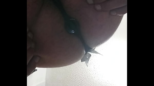 Shonxxx77 jugando con su culito