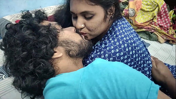 Horny Indian Bhabhi Seduces Neighbour for Rough Romance