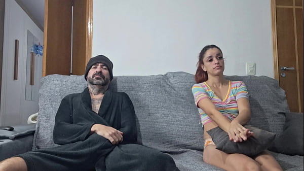 My stepsister watched TV with me, lay on my knees, I risked a handjob that resulted in a creampie!