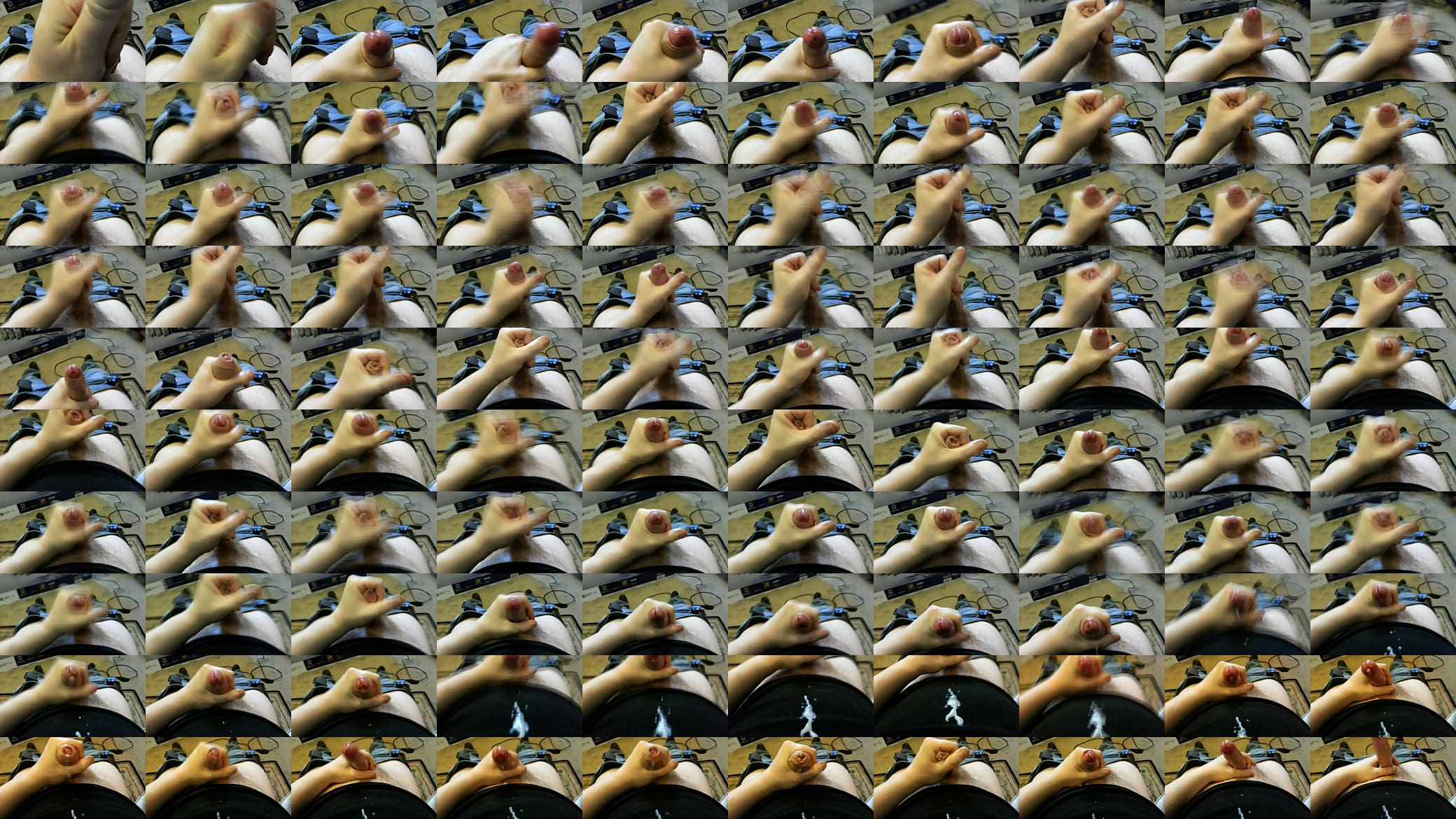 Jerking off my uncut cock until it cums, foreskin 预览图
