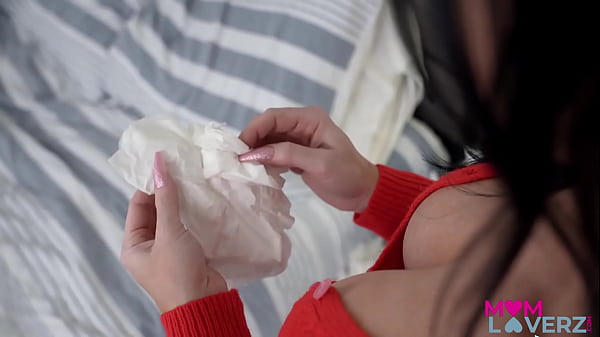 Download Video - Stepmom Jennifer White Wants to Breed S2-E7