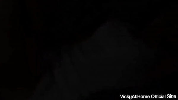 Blonde Vicky Vette Masturbates Rubbing Her Hairy Pussy Until Orgasm!
