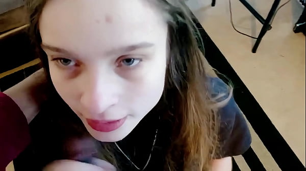 Forsakenoutlaw - Lesbian roommate sucks dick for rent