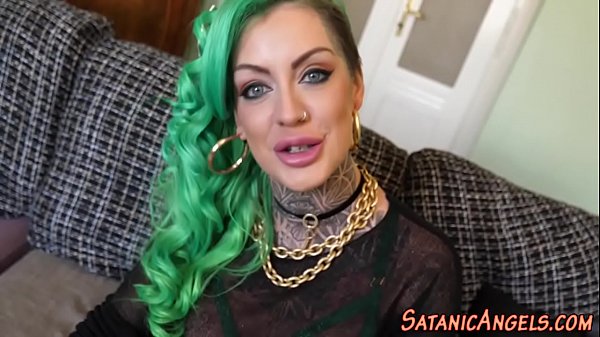 Tattooed whore sucking 6 min