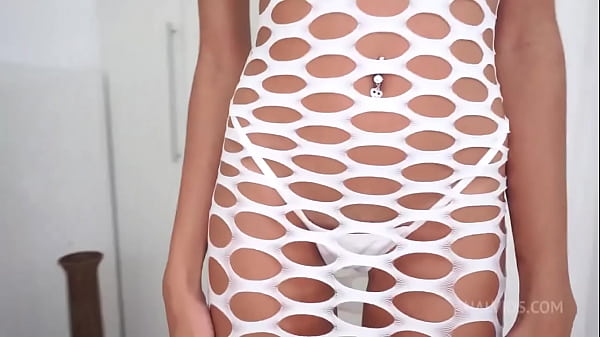 OB Honey, 1.90m slim Japanese-Brazilian, fucked by 3 horny huge dicks and gives footjob (DAP, Anal only, huge gapes, ATM, ...