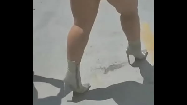 thumb big ass