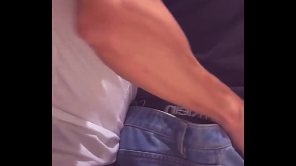 Mi mejor amigo y yo peleamos y terminamos follando