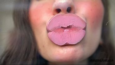 Naughty step-mommy pink kiss and intimate creamy lips 30 sec