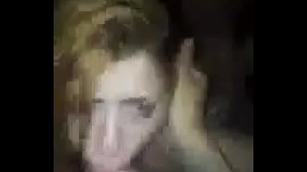 Rousse Donnant Pour Deux