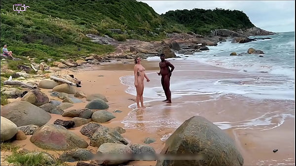 Download Video - casal luar em praia nudista fode ao ar livre com neg&atilde;o marlon costa - completo no RED