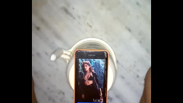 Cum Tribute to Sara Ali Khan