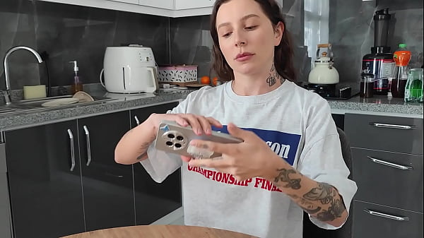 I don't care if you have a boyfriend! I want to fuck you in Ass, you're just a stepsister!