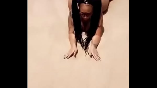 nalgona on the beach