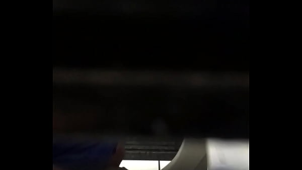 Espiando en el baño