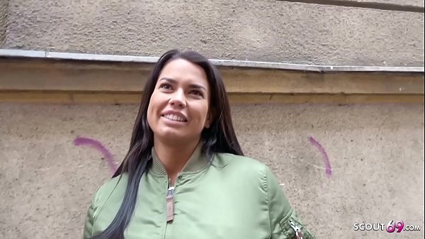 Download Video - GERMAN SCOUT - Teeny Chloe mit MEGA Titten bei Strassen Casting gefickt Anal gefickt