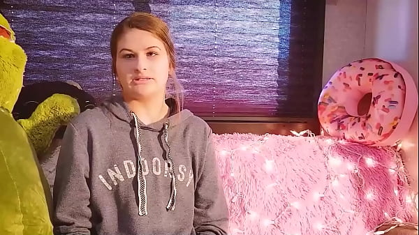 StepSister uses StepBrother for deep throat practice to save her relationship