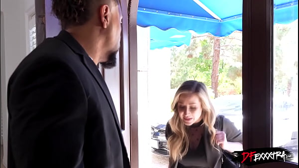 Da fuck you doing here? You my EX, remember?