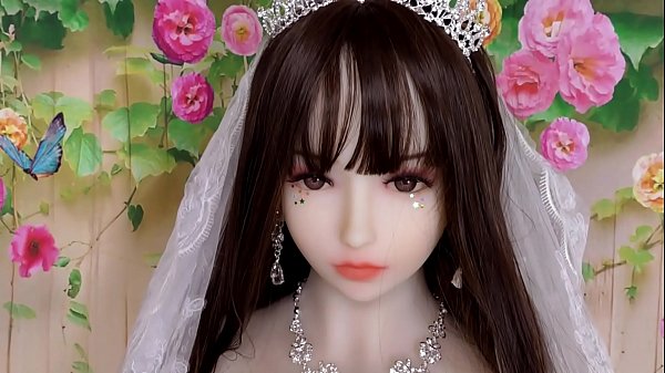 若妻花嫁コスプレ？　こんな可愛いのにラブドール…...