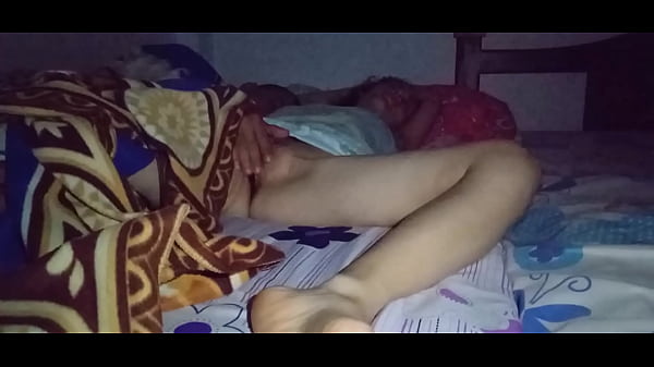 It became an unexpected Creampie to share a bed with horny stepson.
