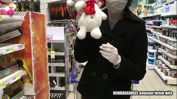 Wife in shopping mall - overknee boots, latex gloves, mask and leather trousers (video via smartphone)