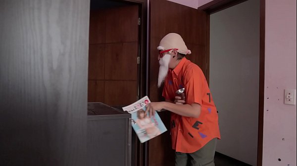 Download Video - Dragon Ball porn&comma; el maestro Roshi se folla a bulma &lpar;Dragon porn parody&rpar;&comma; le lanza un kame ha me ha de mecos en su cara