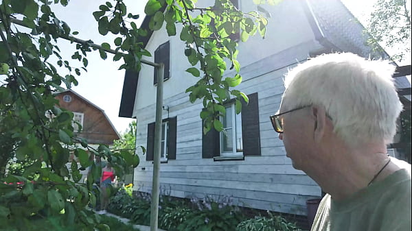 Sexy Babe Gracie Glam Sits On The Old Man's Face