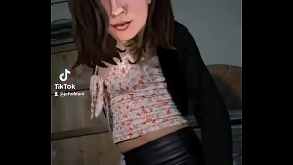 Tiktk travesti de clóset peru gozando bien rico