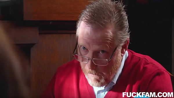 Download Video - Gal Ritchie & Aubree Valentine Share Stepbro&rsquo;s Cock in Family Fuck Fest&excl;