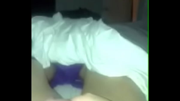 thumb right before s