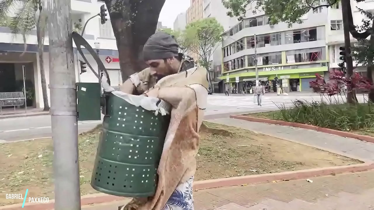 EL RESIDENTE DE LA CALLE DOTADO (COMPLETO EN ROJO)
                    porn cumshot cum brazilian blowjob amateur fuck couple bareback big cock big dick amador rua fetiche dotado gay amateur gay blowjob mendingo gay anal gay porn muchos negros