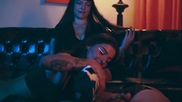 Imagine how my feet smell after a long day, Now Behold