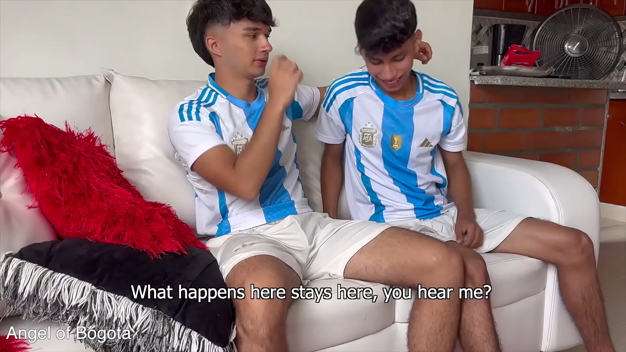 Ángel de Bogotá: Expediente 46 - El trabajo de limpieza
                     amateur threesome spanking deep throat cute gay feet twink bareback hispanic big cock guy next door latino man straight guy tricked muchos negros