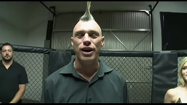 A big hard cock for the perfect ass of Linda Ray!