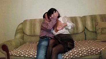 Fucked buddy's mom down the throat in the apartment!