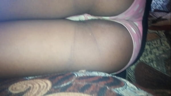 Download Video - Minha empregada historinha d&period; na sala